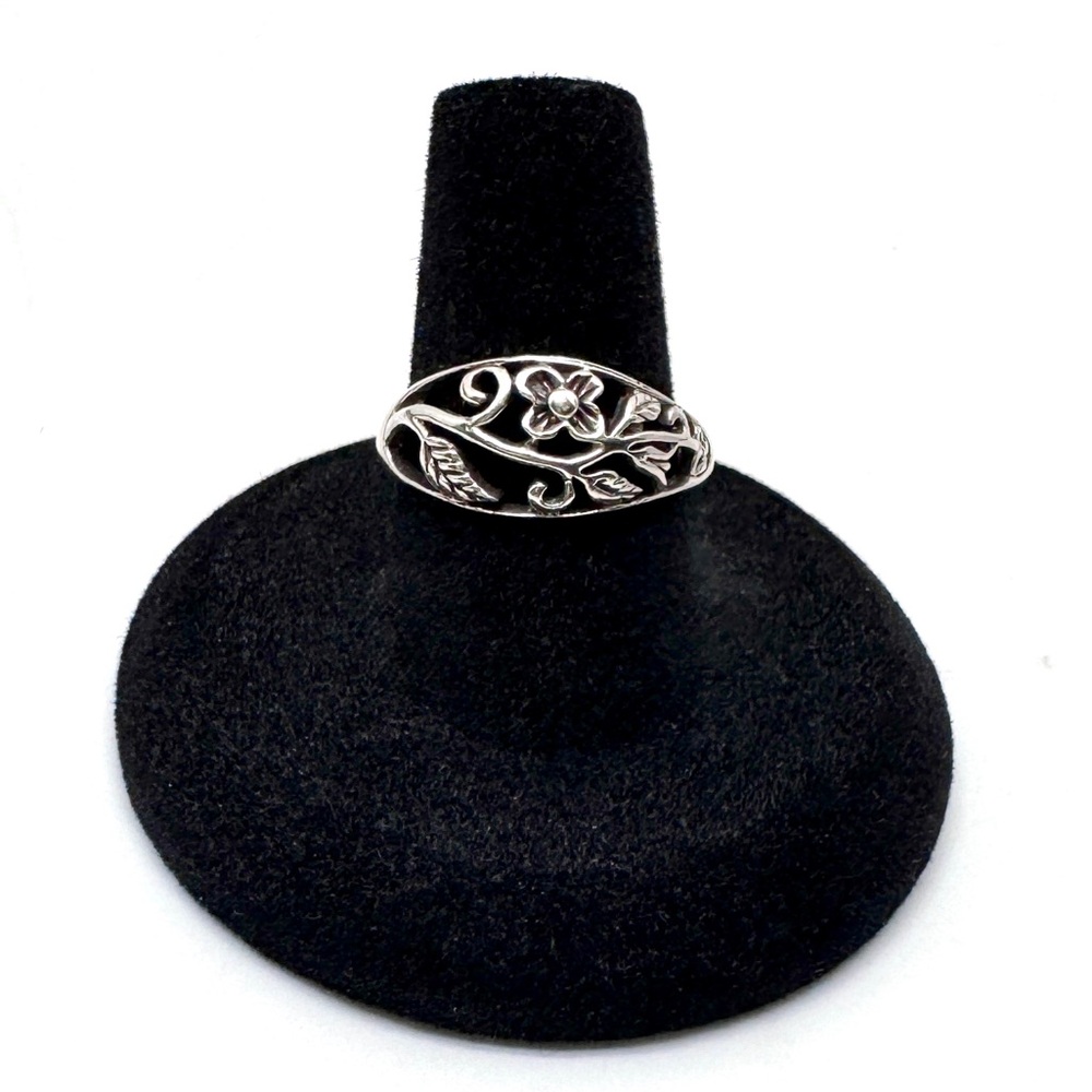 Vintage Sterling Silver Floral Filigree Ring Cutout Flower & Leaf Design Size 8